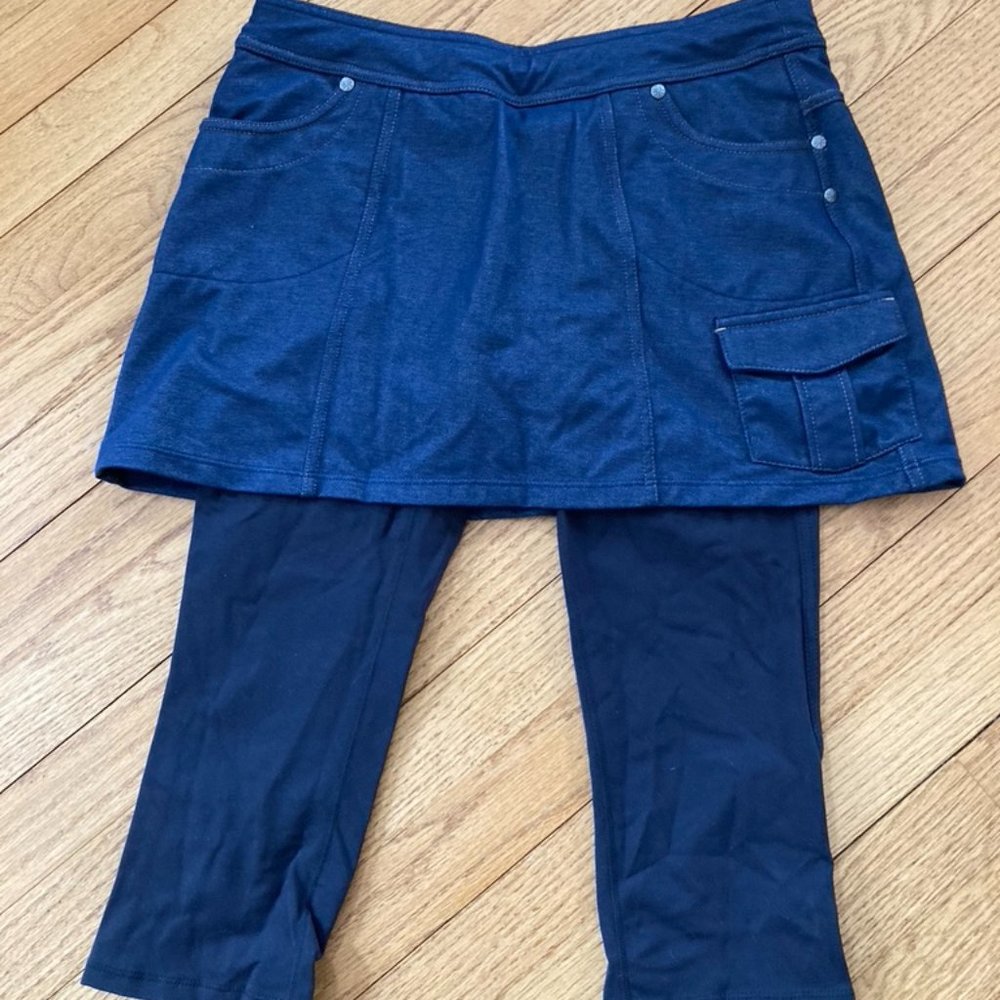 EUC Athleta Bettona Skirted Capri sz SP